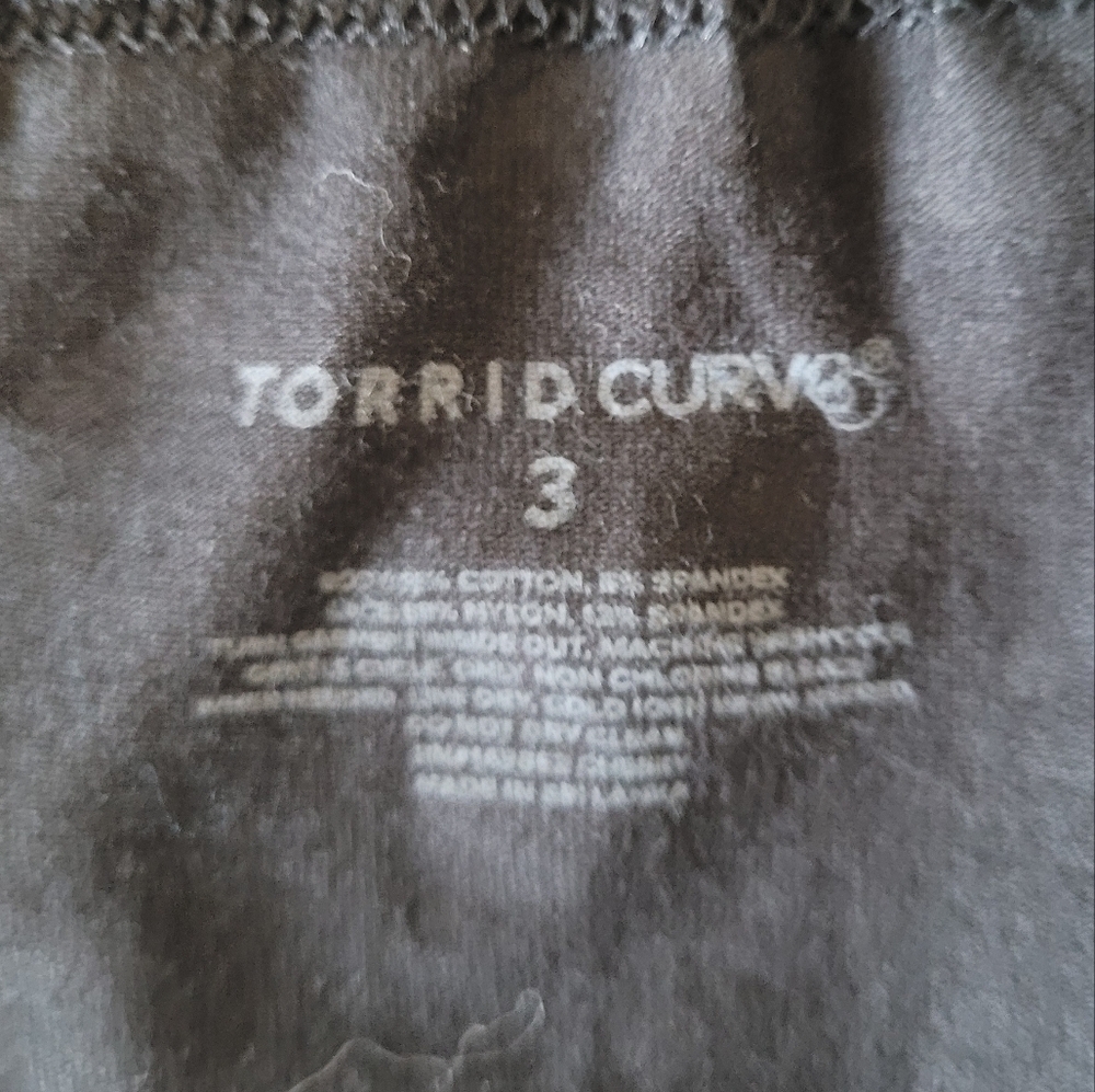 Torrid Mid Rise Cheeky Panties in Gold Foil Bats, BNWT, Size 3X - Picture 6 of 7